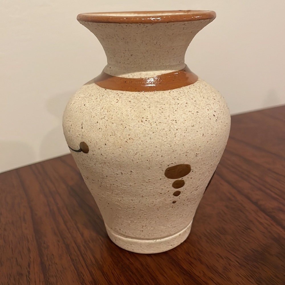 Signed Tonala Mexican Pottery Handpainted Small Vase - Picture 5 of 9